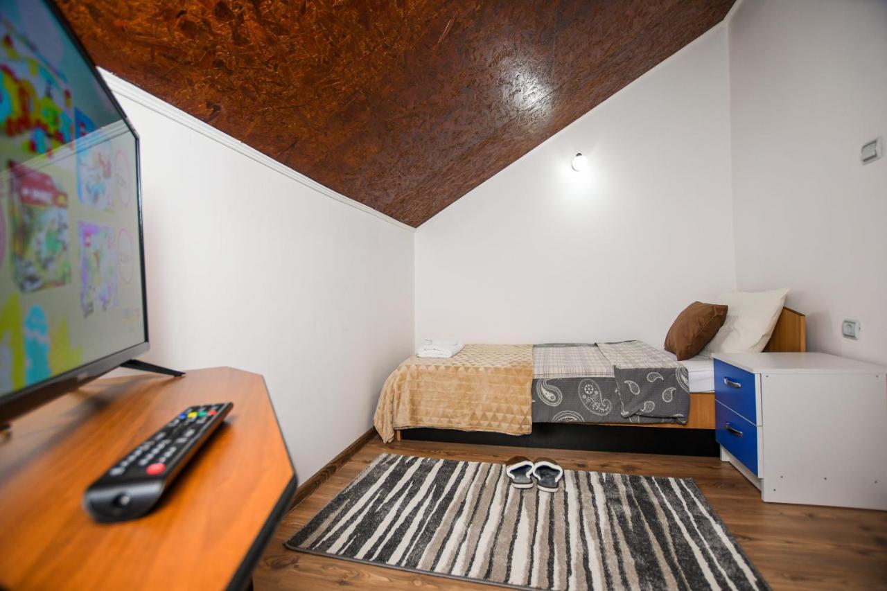 Apartman Pejovic คลาโดโว ภายนอก รูปภาพ